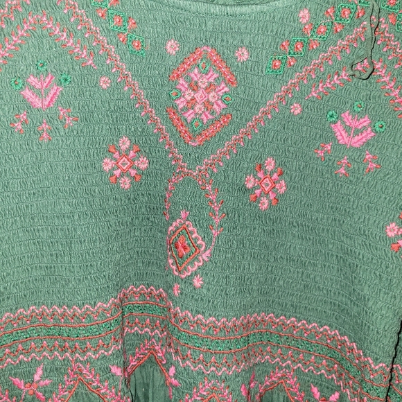 Free People Forest Green Blouse with Pink Embroidery size medium - Picture 2 of 5